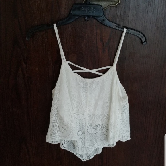 NWOT- White Crochet Crop Top - Picture 4 of 4